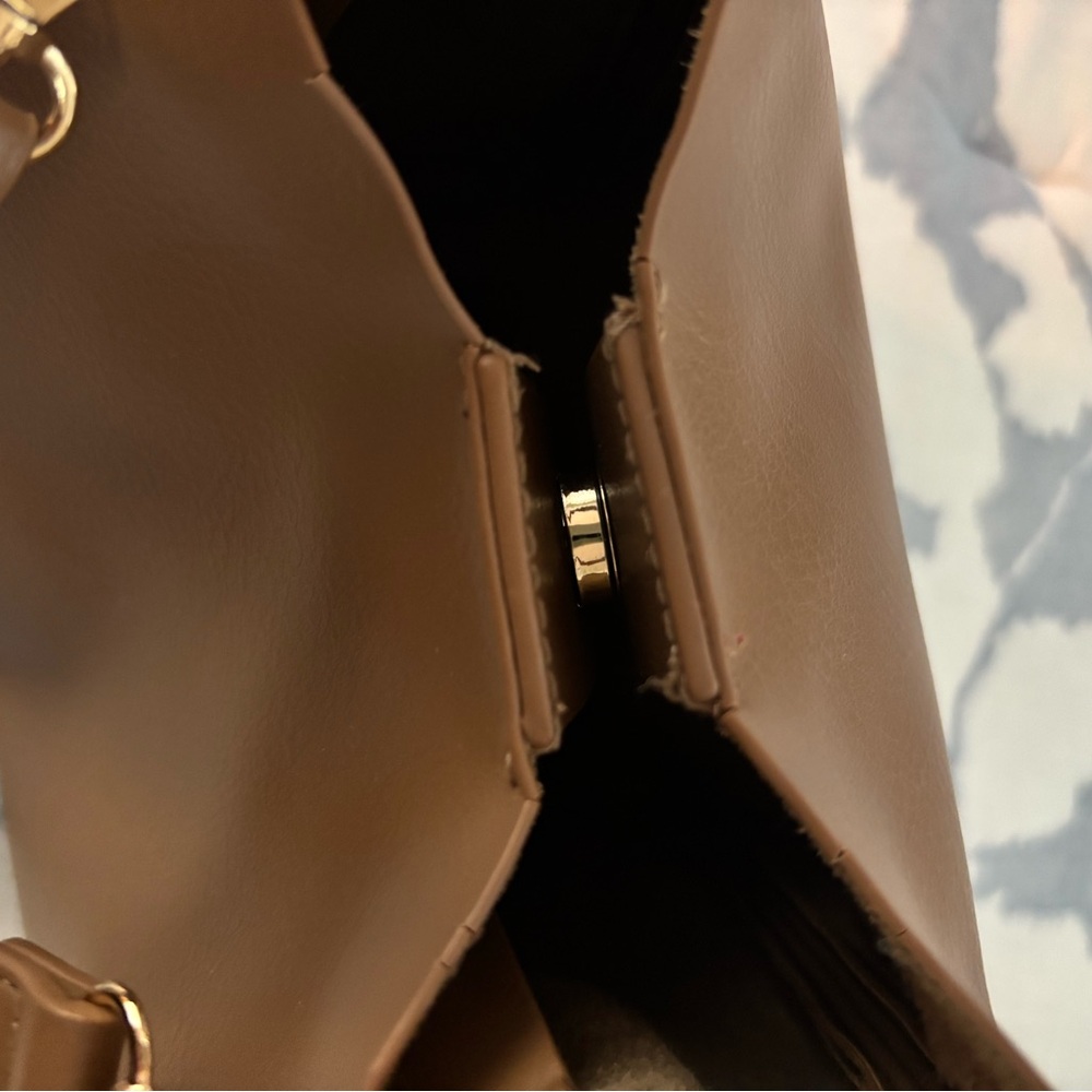 Elegant Brown Leather Handbag, purchased at Anthropologie, excellent condition! - Picture 3 of 10